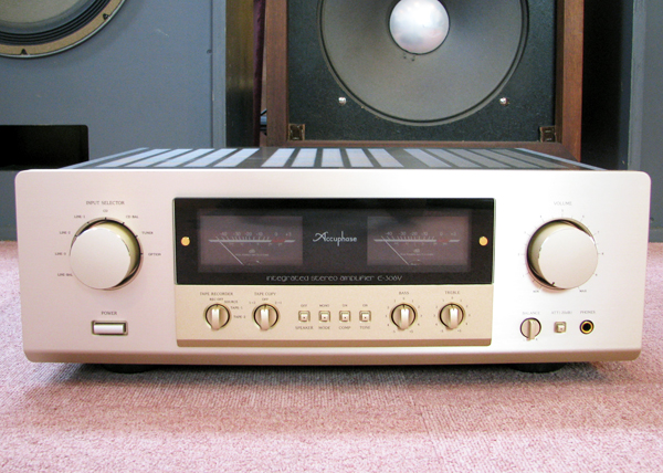 Accuphase E-306V アキュフェーズアンプ写真