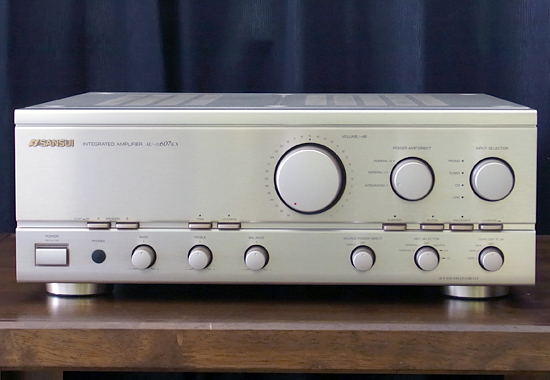 SANSUI AU-α607KX サンスイ プリメインアンプ写真